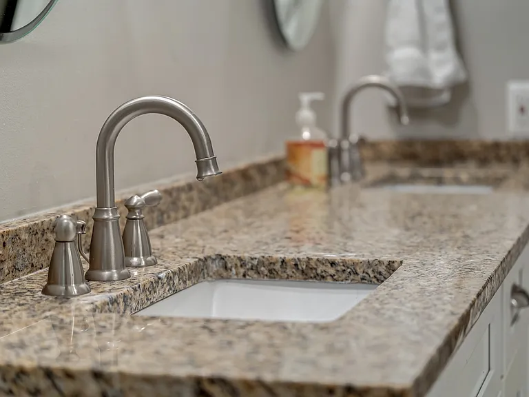 1219 Rowland Dr — Photo 35