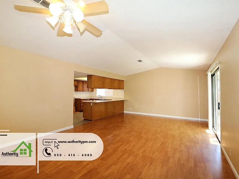 6822 Creekside St — Photo 5