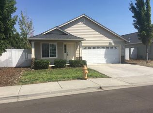 2711 Eagle Creek Dr, White City, OR 97503
