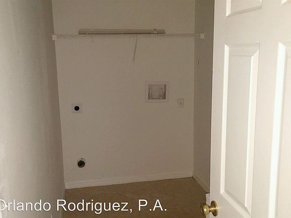 4th image of 4513 College Dr