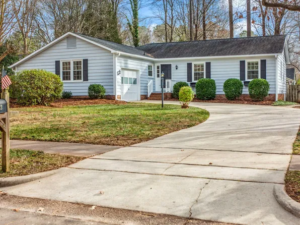 1113 Castalia Dr, Cary, NC 27513