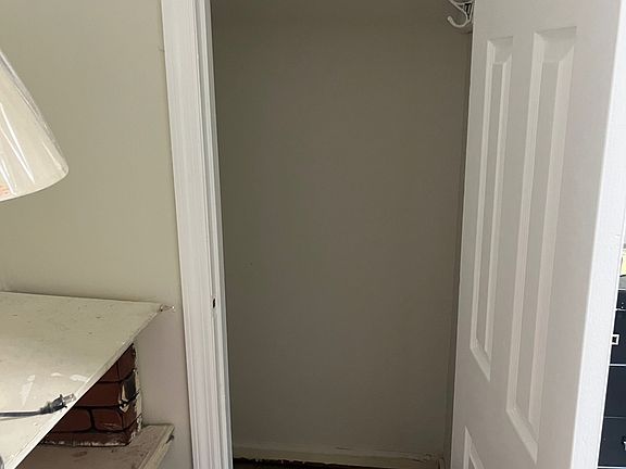4th image of 762-211 1st Ave