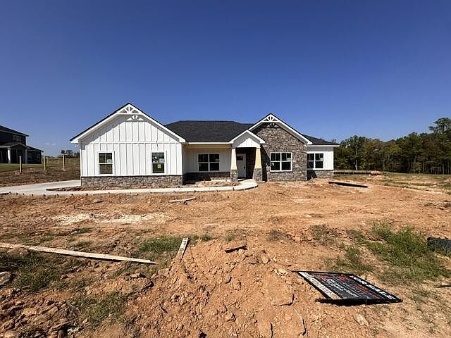 1st image of 8001 Climbing Ivy Ct