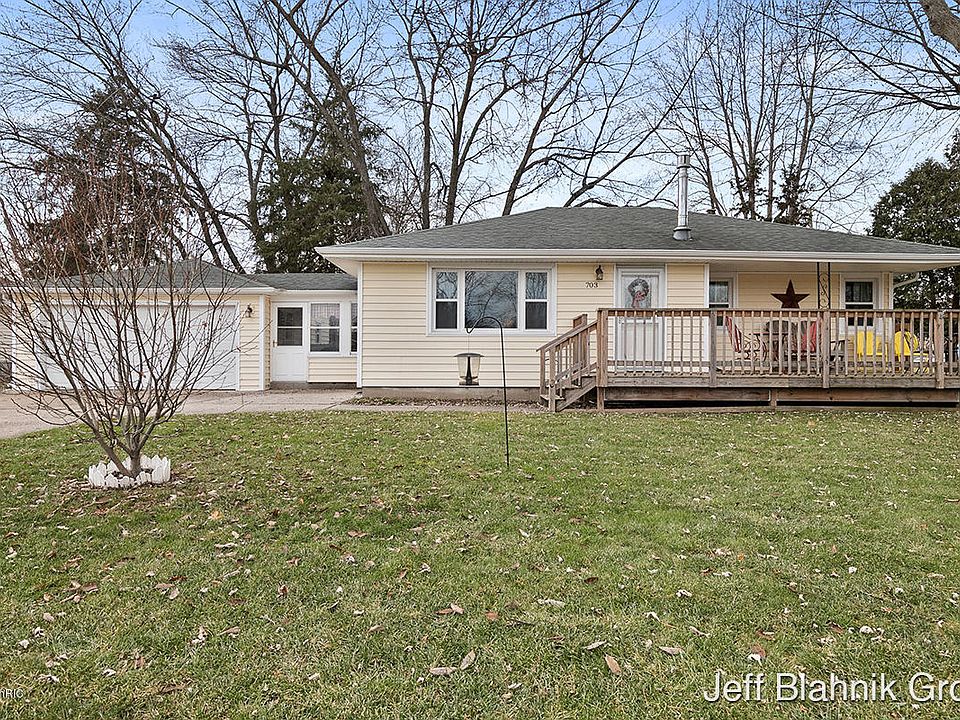 1st image of 703 Cloverdale Ave NW