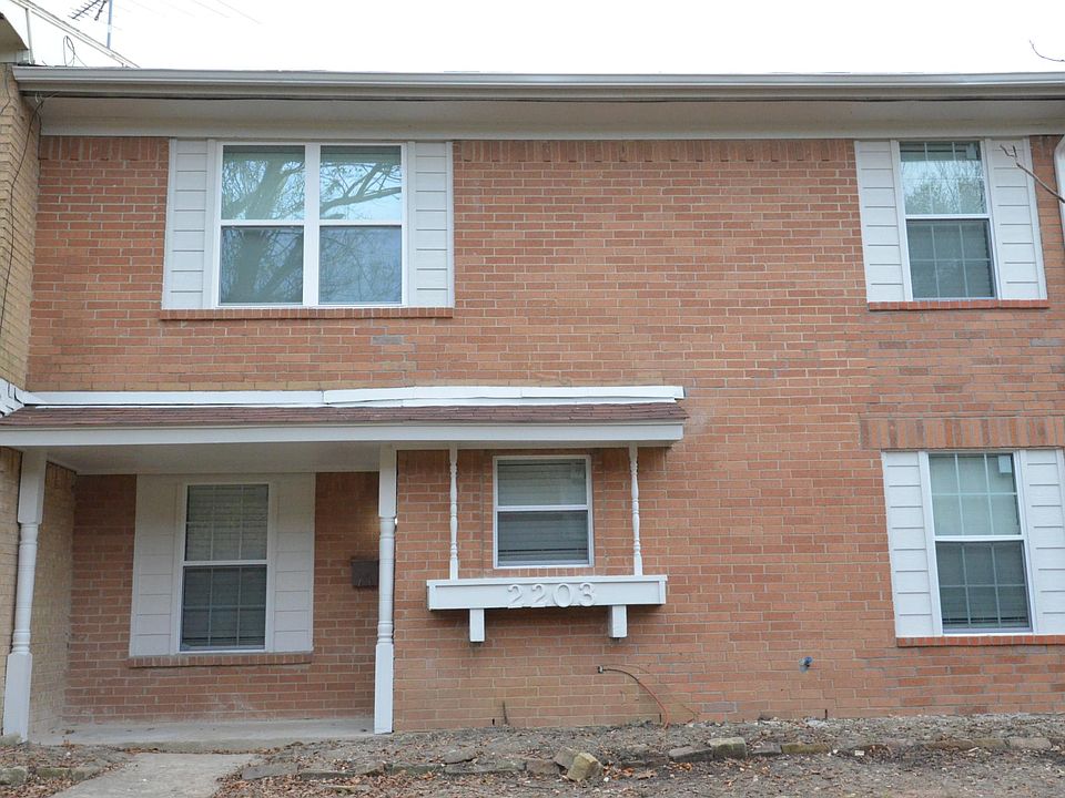 1st image of 2203 Sheraton Dr