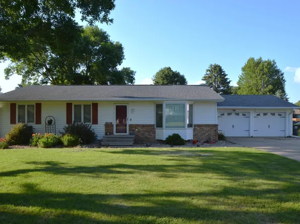 755 Glen Dr, Moville, IA 51039