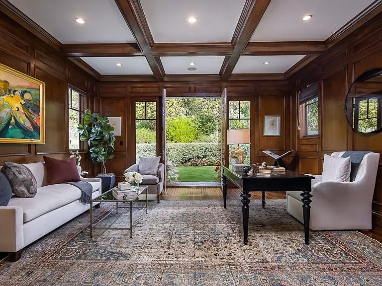 117 S Burlingame Ave — Photo 10