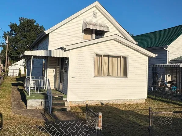 1031 7th St W, Huntington, WV 25701