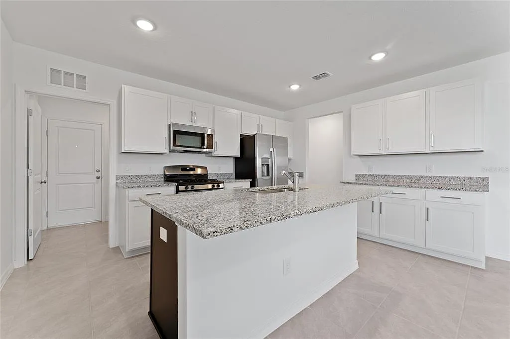 3 bed, 2.5 bath, 1536 sqft, $2,450 — Photo 4