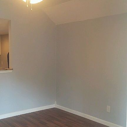 4th image of 21 Keas St
