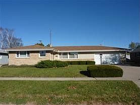 1st image of 2304 Bond Pl