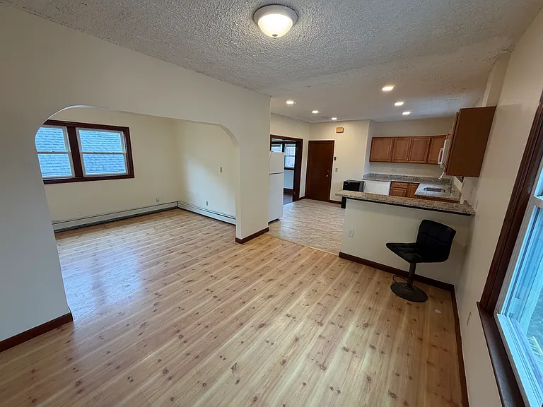 570 Main St #3 — Photo 8