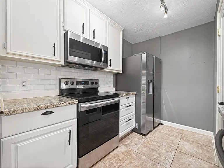 6700 Richardson Rd #305 — Photo 18