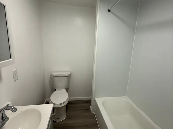 30 Perrine Ave #2, Trenton, NJ 08638