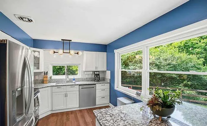 1302 Mooncrest Ct — Photo 17