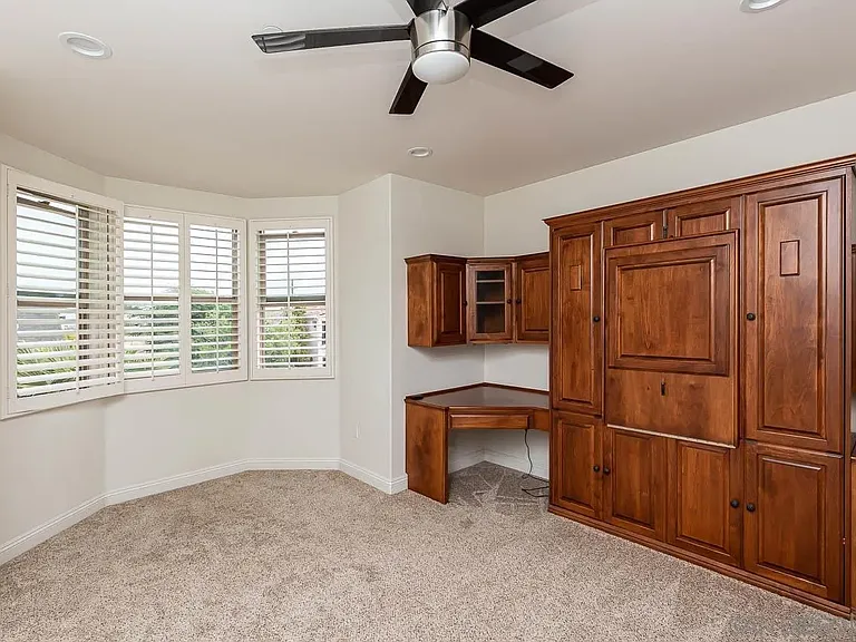 1368 Oliver Ave — Photo 6