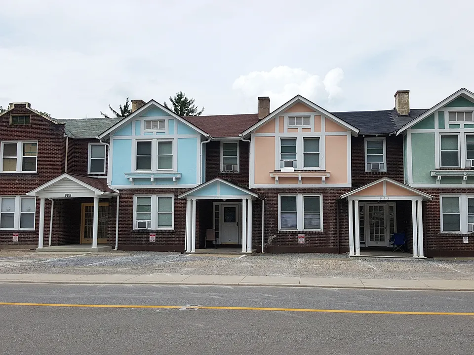 987 National Rd