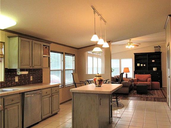 4th image of 11049 Wagon Trail Ct