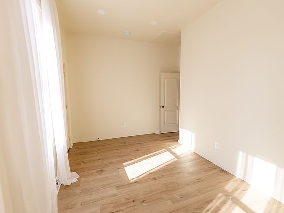 Bed room