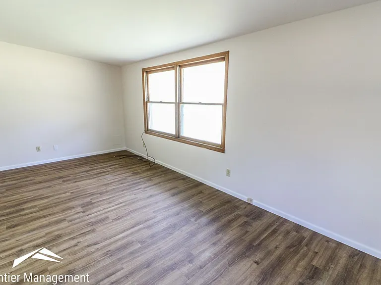 2326 Kraig Rd — Photo 4