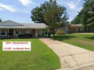 1802 Neihardt Ave #B, Branson, MO 65616