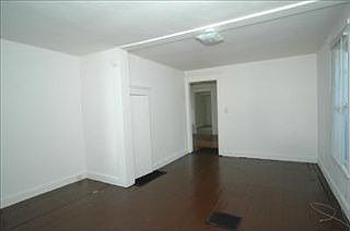 3rd image of 81 Wabash Ave S