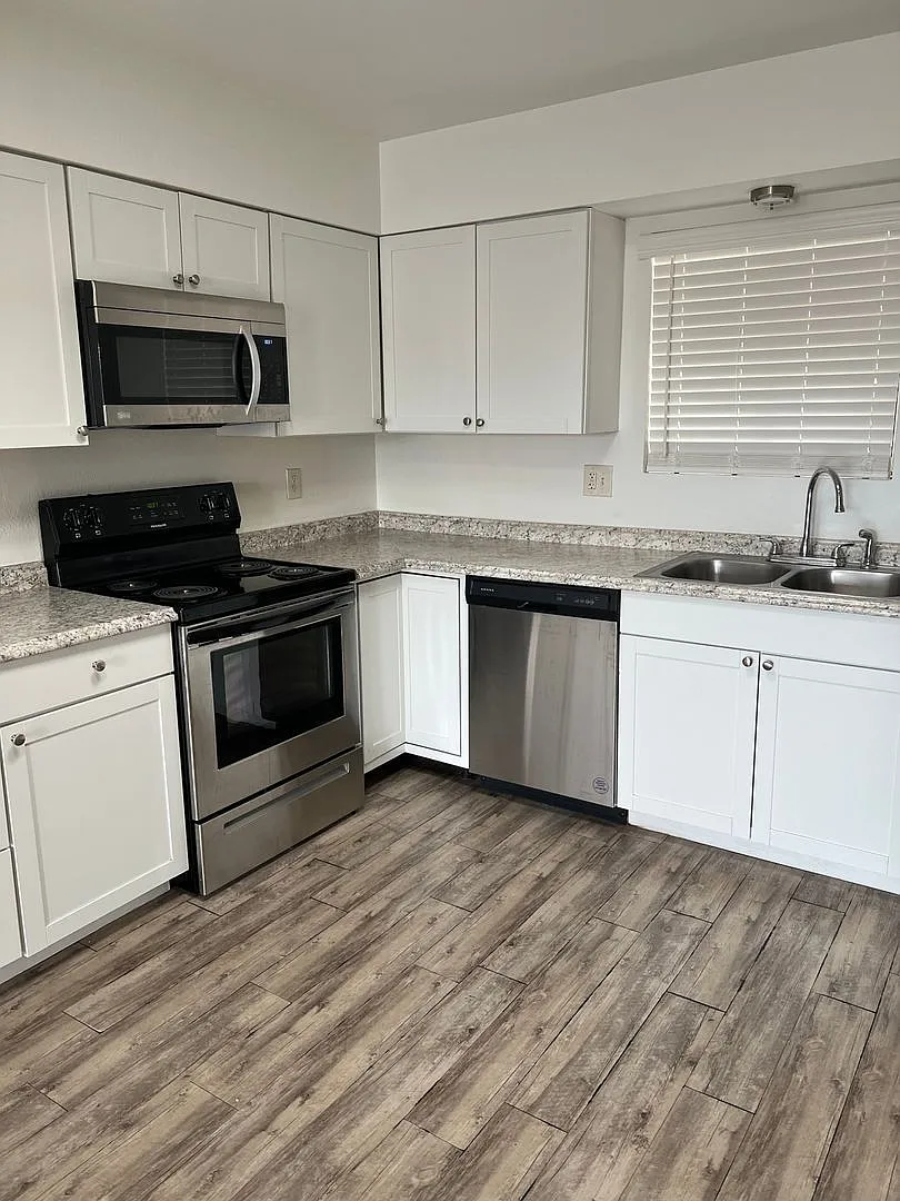 2 bed, 1.0 bath, 770 sqft, $1,225 — Photo 1