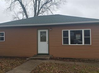 1537 N 8th St, Clinton, IA 52732
