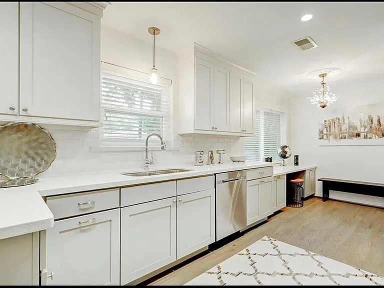 5403 Carew St — Photo 8