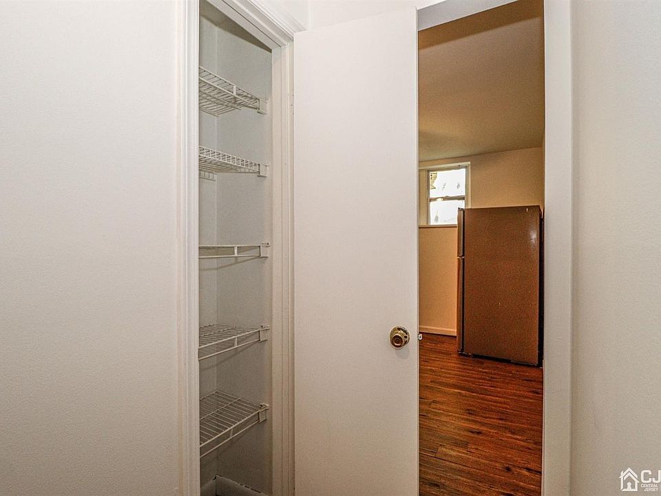 202 College Dr, Edison, NJ 08817 Zillow