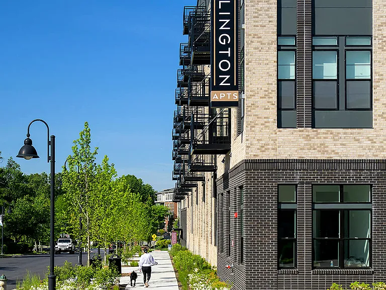 333 Ellington Apartments — Photo 24