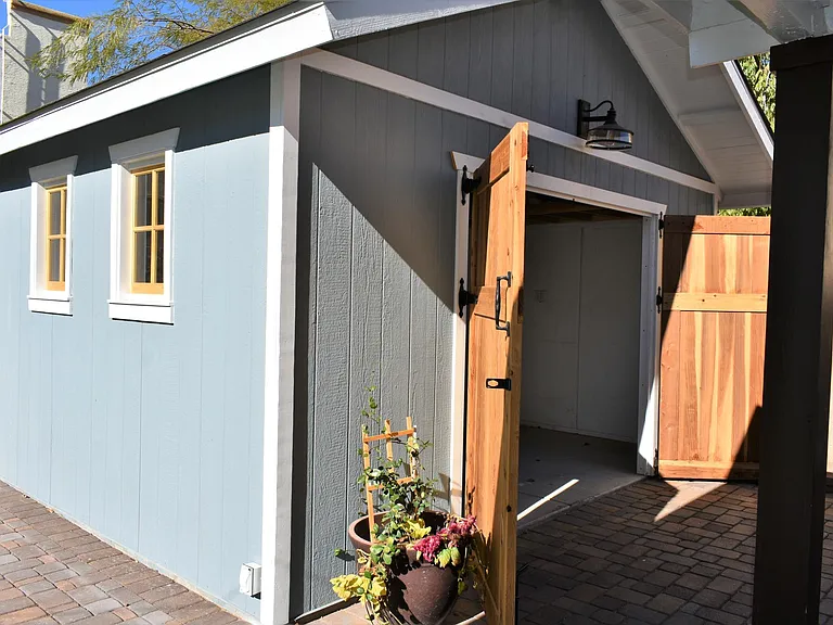 2065 N Jennifer Ave — Photo 7