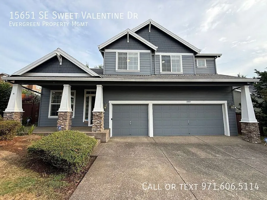 Charming & Elegant 3BR/3BA Home with Spacious Yard — Photo 1