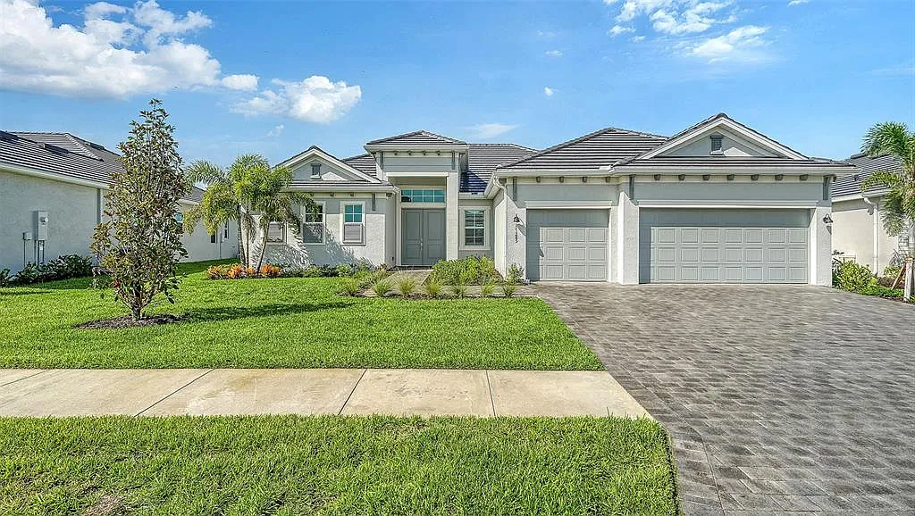 3 bed, 3.0 bath, 2650 sqft, $10,500 — Photo 1