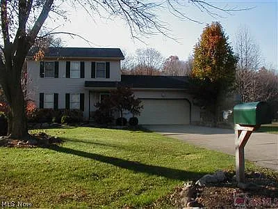 1644 Rosalyn Dr photo 1