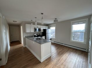 38 Shamrock St APT 3, Worcester, MA 01605