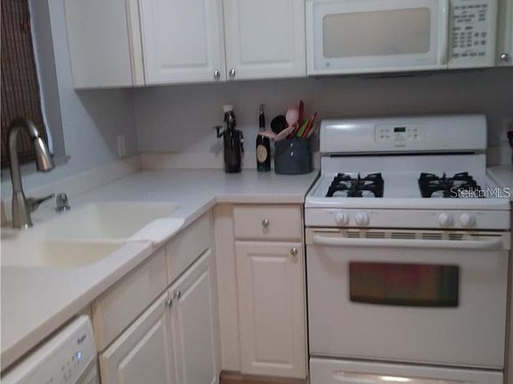 3rd image of 2001 San Marcos Dr SE APT 1