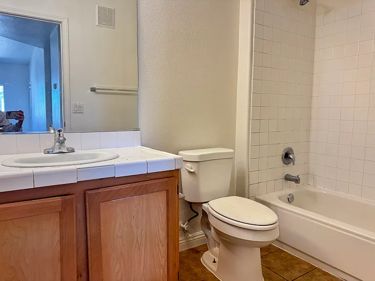 2120 Calville St #202 — Photo 20