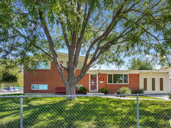 698 N Parkway Ave, Tooele, UT 84074