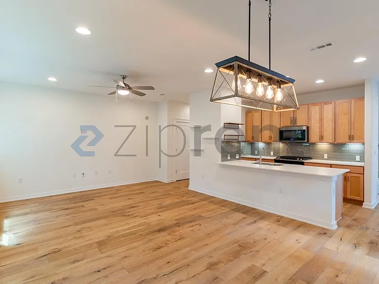6800 Menchaca Rd #45 — Photo 29