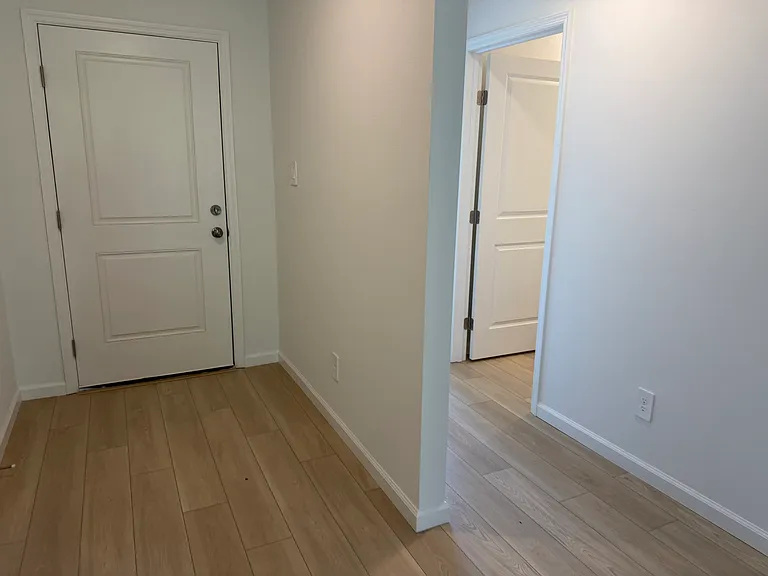 357 Artemis St — Photo 35