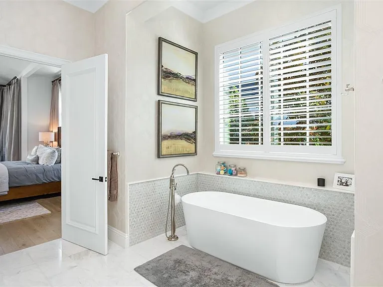 10331 Los Feliz Dr — Photo 19