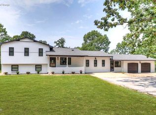 5378 Greenwich Ln, Joplin, MO 64804