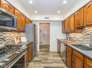 4 Tulip Cres UNIT 404, Little Falls, NJ