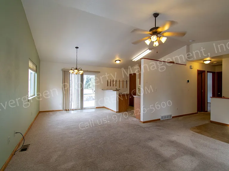2302 Turquoise St — Photo 10