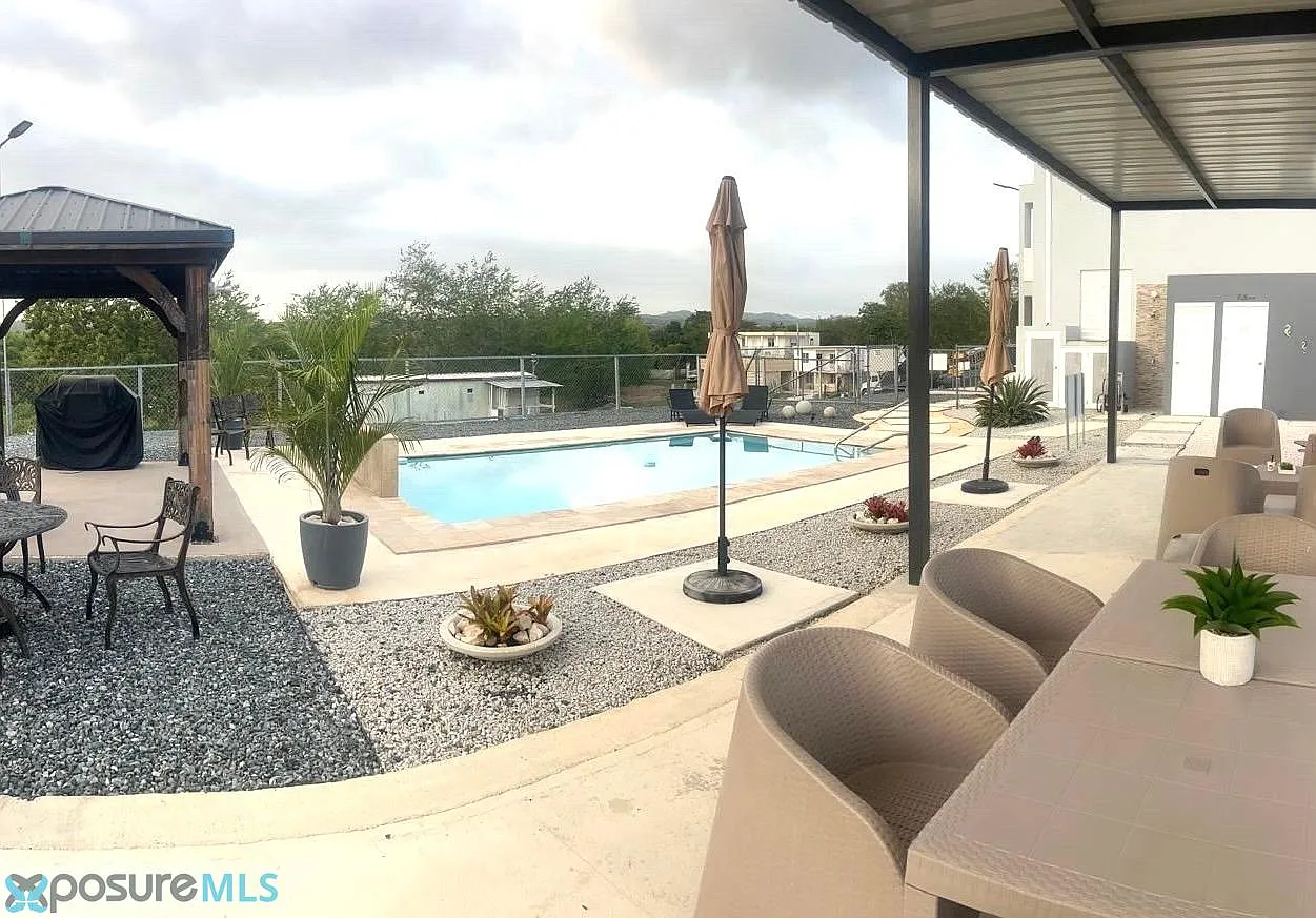 6 bed, 2.5 bath, 1800 sqft, $1,700 — Photo 3