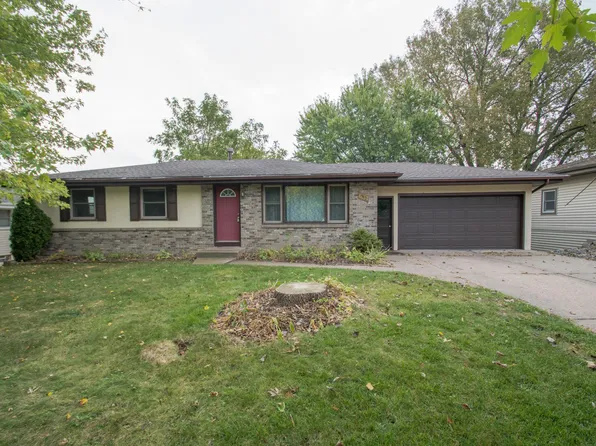 631 17th Ave NW, New Brighton, MN 55112