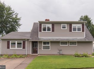 9347 Andover Rd, Philadelphia, PA 19114