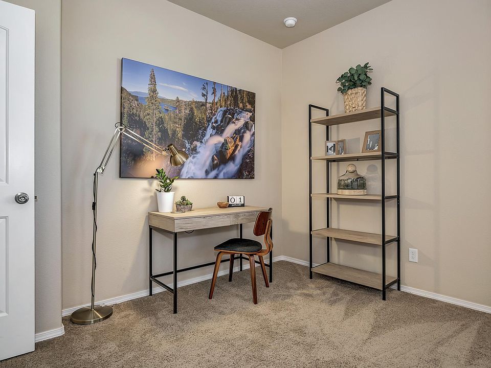 Master bedroom office area