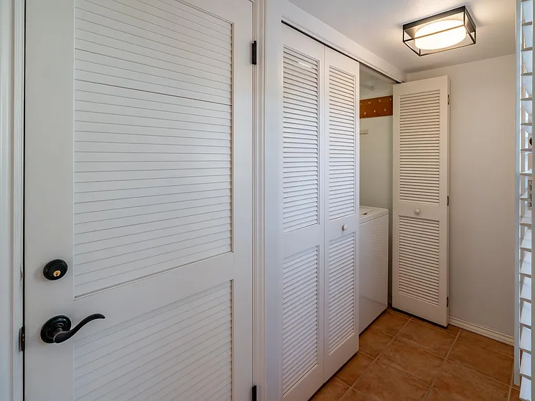 Washer/Dryer in Unit